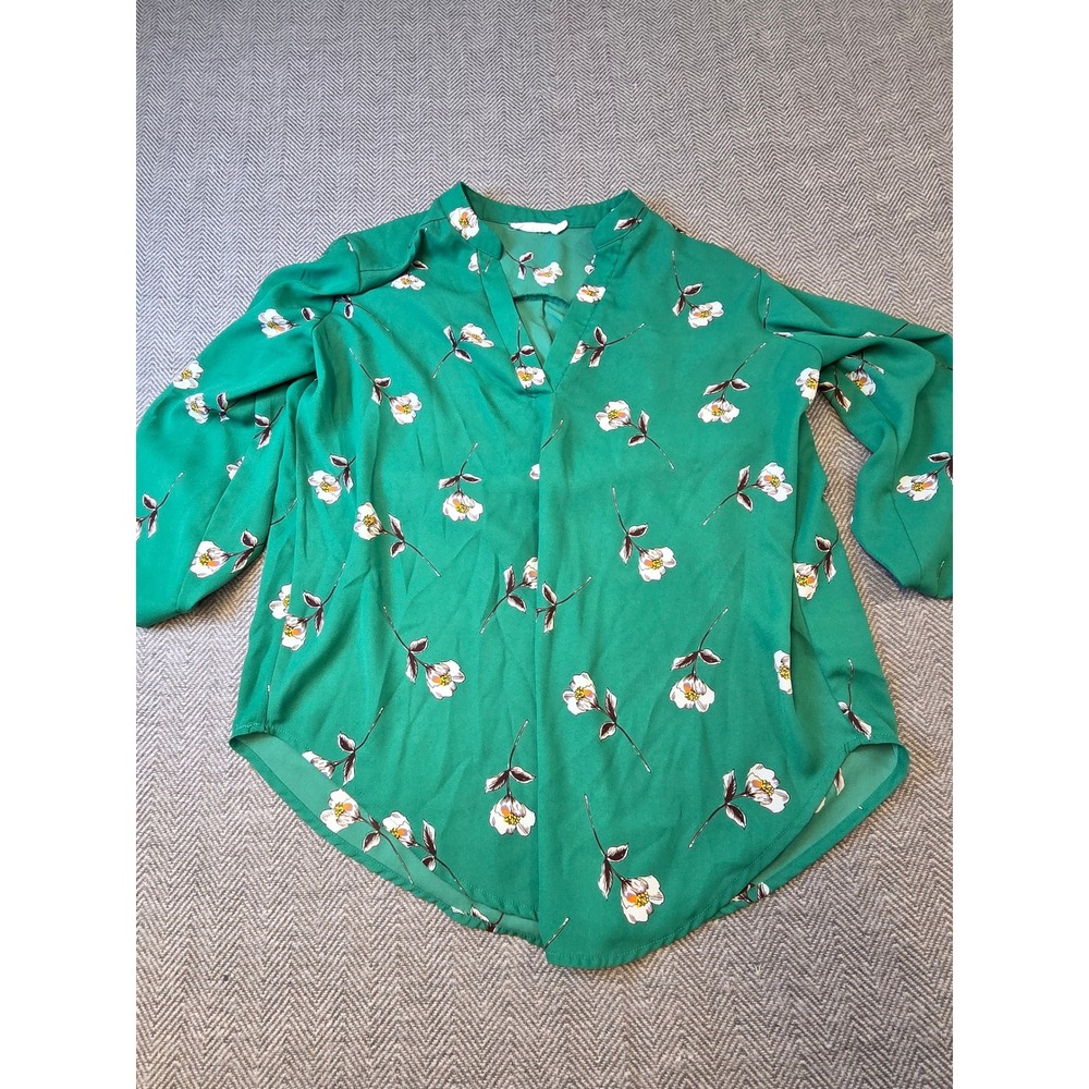 Lush Tunic Top Womens Medium Green Floral Cottagecore Split Neck Curved Hem